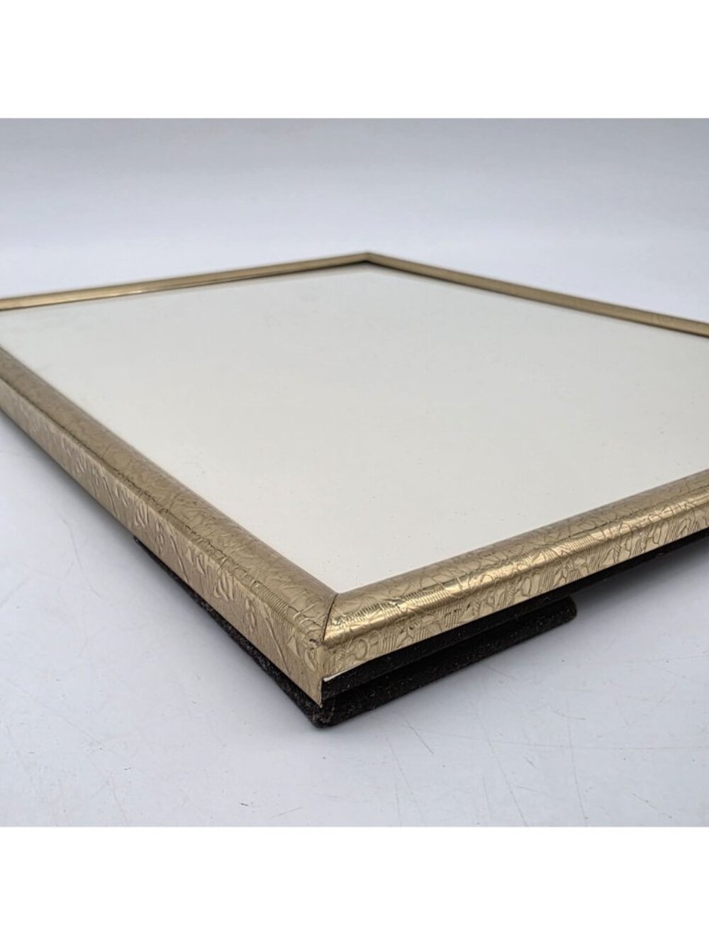 Elegant Gold Tone Metal Picture Frame Black Velvet Back Easel Style 8x10 - Picture 10 of 10